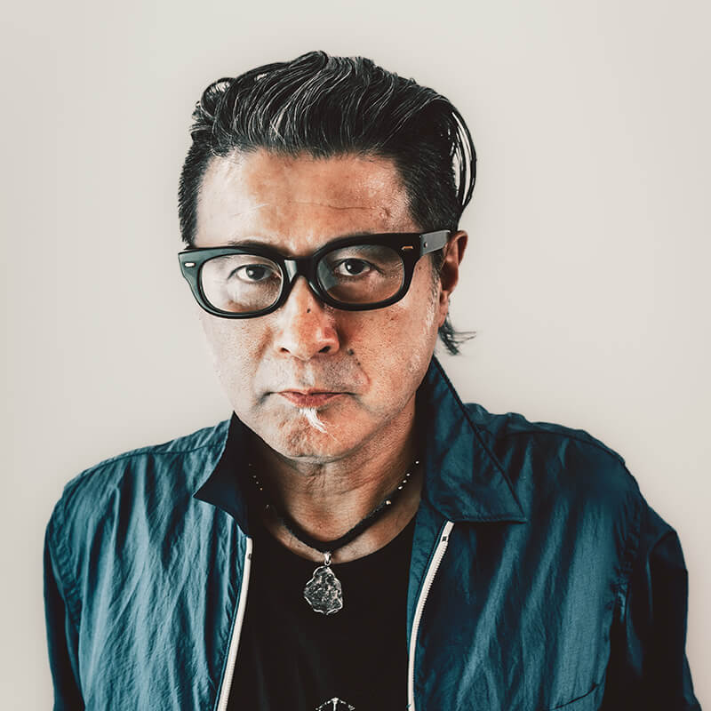 TSUYOSHI SUZUKI